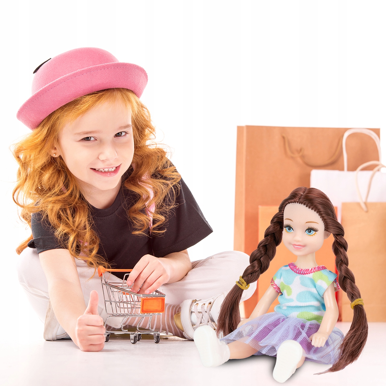 LALKA MODOWA BRUNETKA Z AKCESORIAMI 14 CM FASHION Materiał Plastik