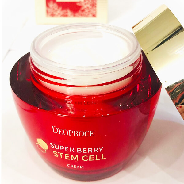 Unikalne_Kosmetyki_Korea_deoproce_cream_stem_cell_berry_3.jpg
