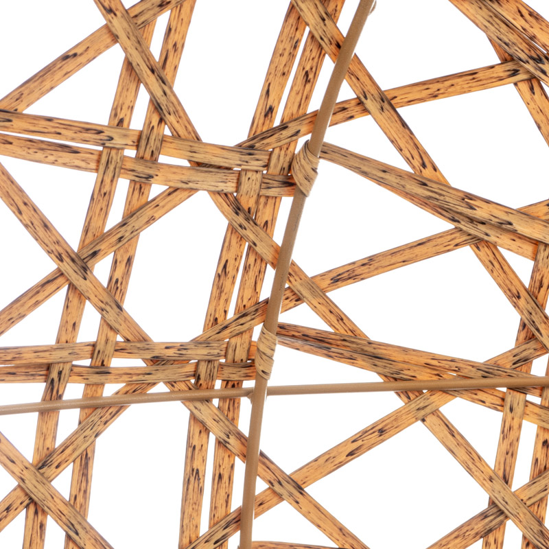 Rattanowy fotel obrotowy