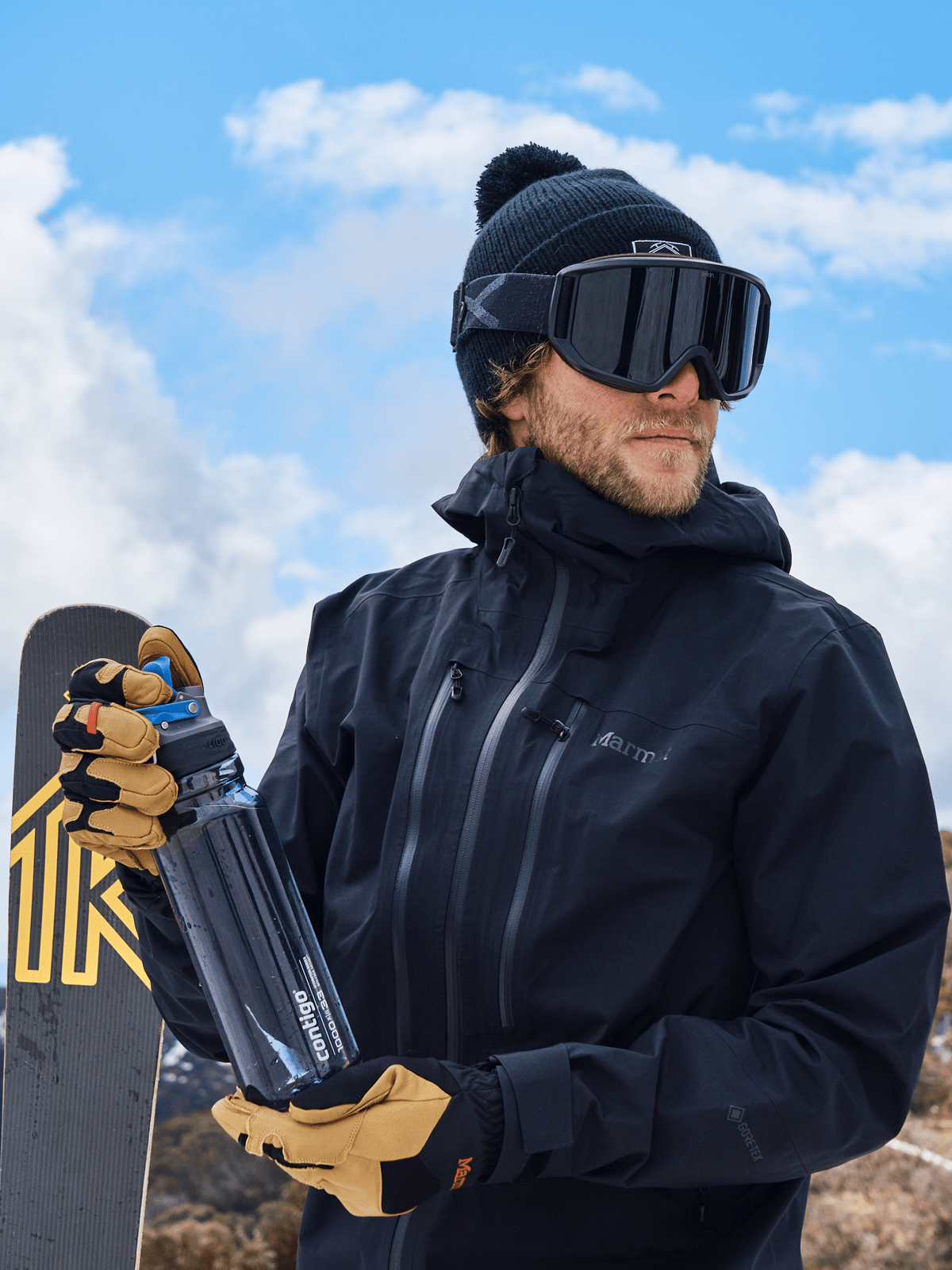 2155962_Free_Flow_Blue__Lifestyle_ski-min.png