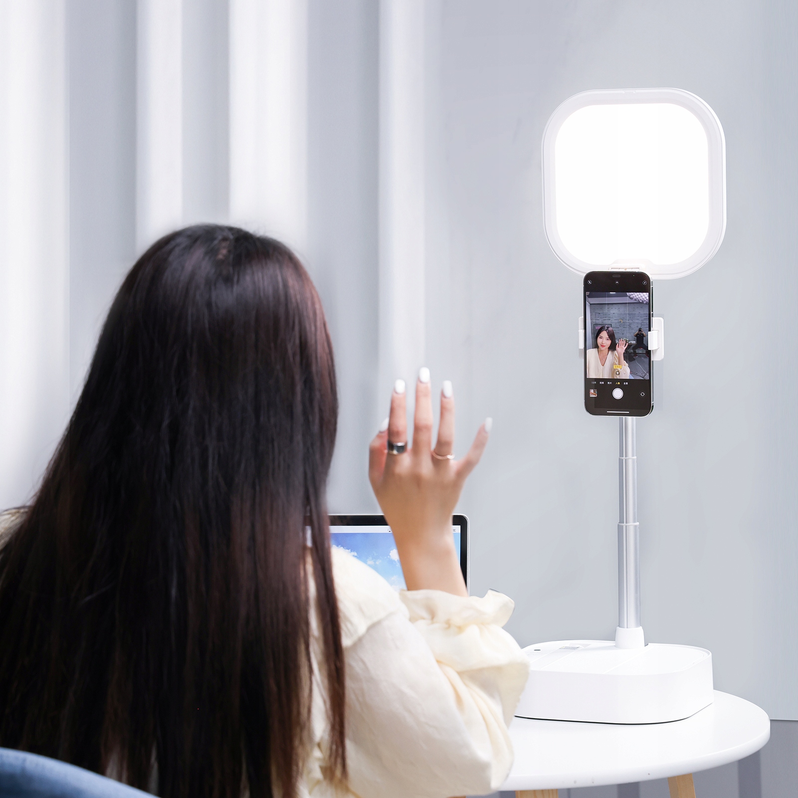 ulanzi-lampa-panelowa-led-uchwyt-telefon-do-vlog-k14_o7024_6.jpg