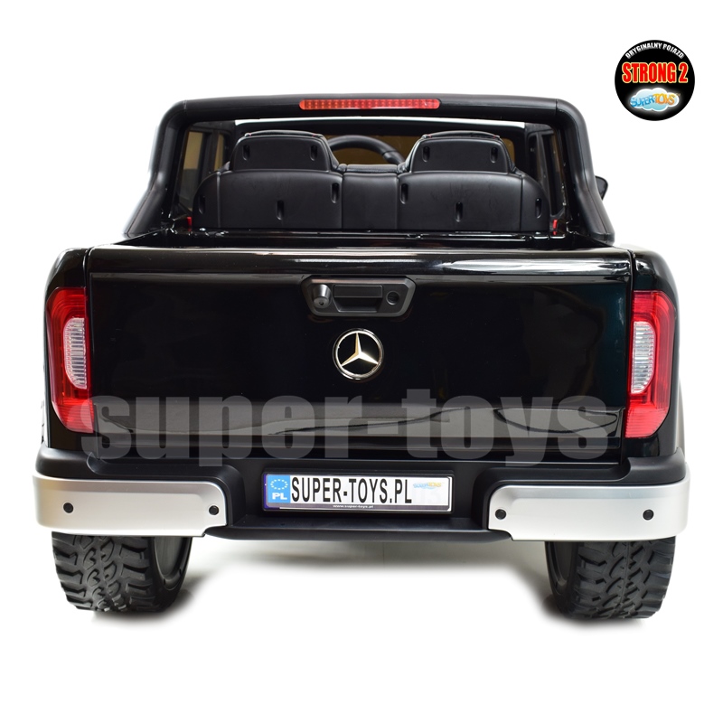 4-black-8002.jpg