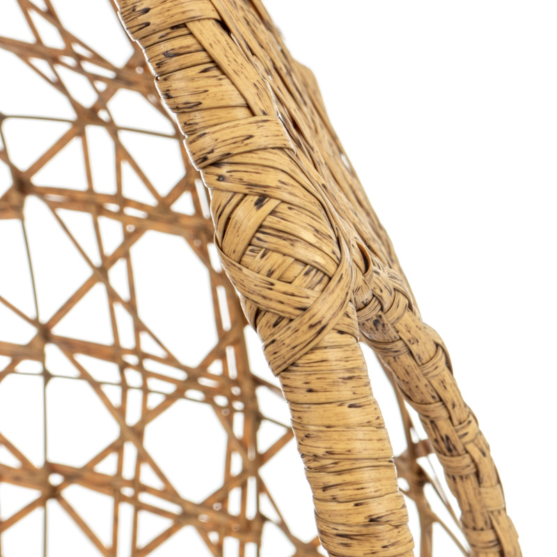 Rattanowy fotel obrotowy