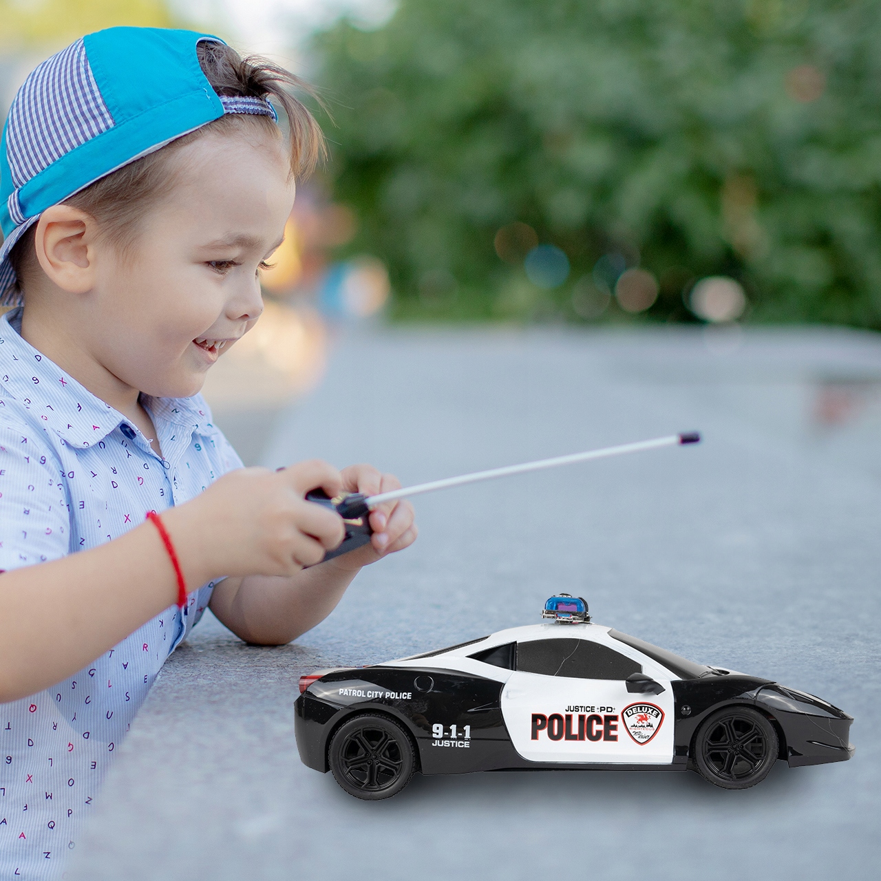SAMOCHÓD POLICYJNY AUTO RADIOWÓZ POLICJA ZDALNIE STEROWANY NA PILOTA Płeć chłopcy