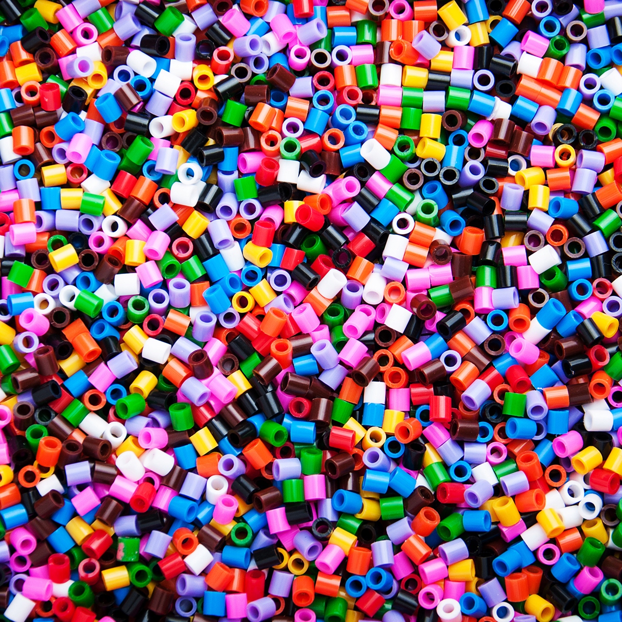KORALIKI DO PRASOWANIA IRON BEADS 9000 ELEMENTÓW 3 SZABLONY MIŚ OSOBY Waga produktu z opakowaniem jednostkowym 0.75 kg