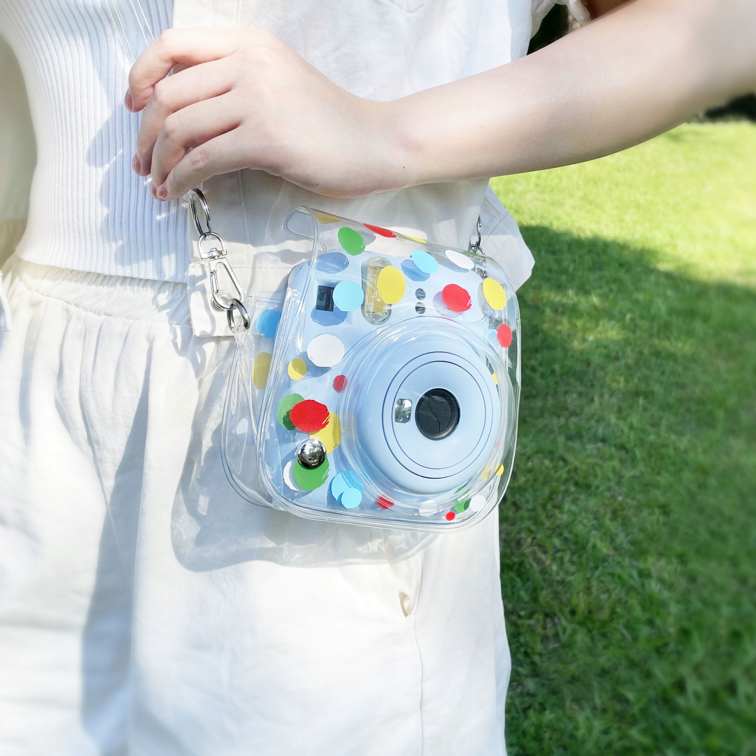 futeral-etui-pokrowiec-do-fujifilm-instax-mini-12-kolorowe-kropki_o7892_6.jpg