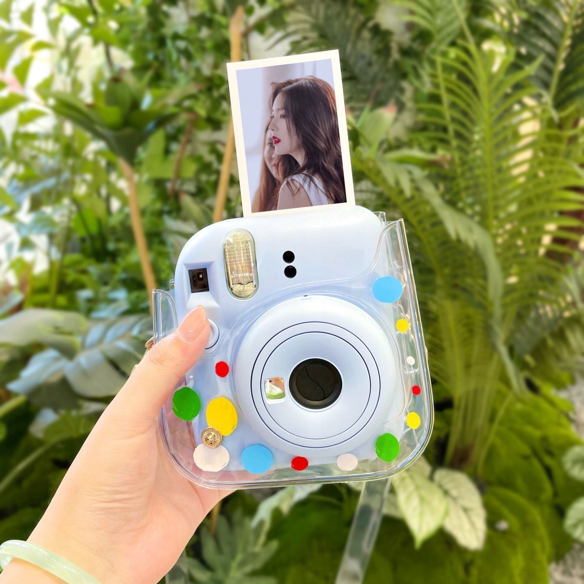 futeral-etui-pokrowiec-do-fujifilm-instax-mini-12-kolorowe-kropki_o7892_7.jpg