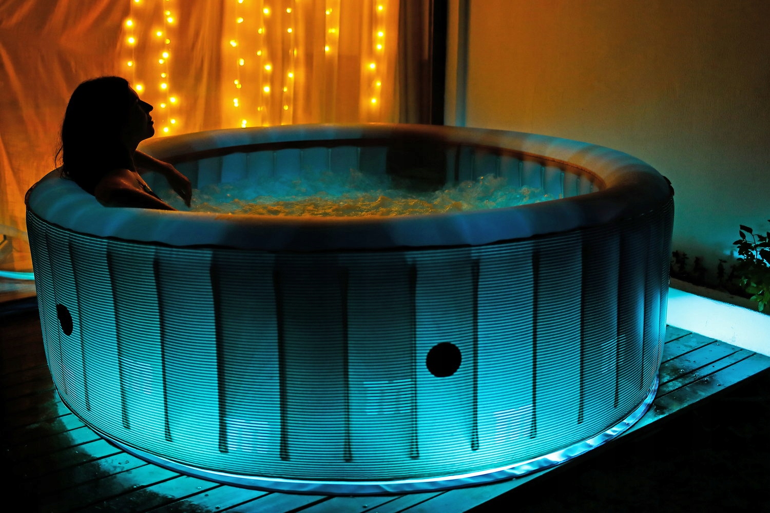 PODŚWIETLANE DMUCHANE JACUZZI MSPA 6-osobowe SPA Wysokość 70 cm