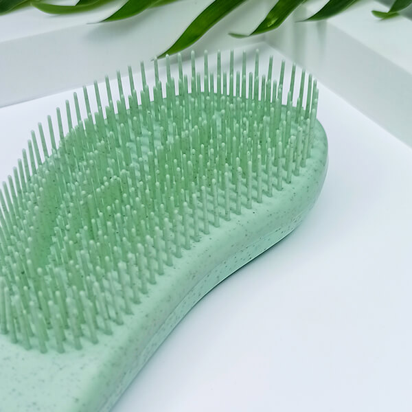 Unikalne_Kosmetyki_yeye_szczotka_bio_mini_zielony_1.jpg