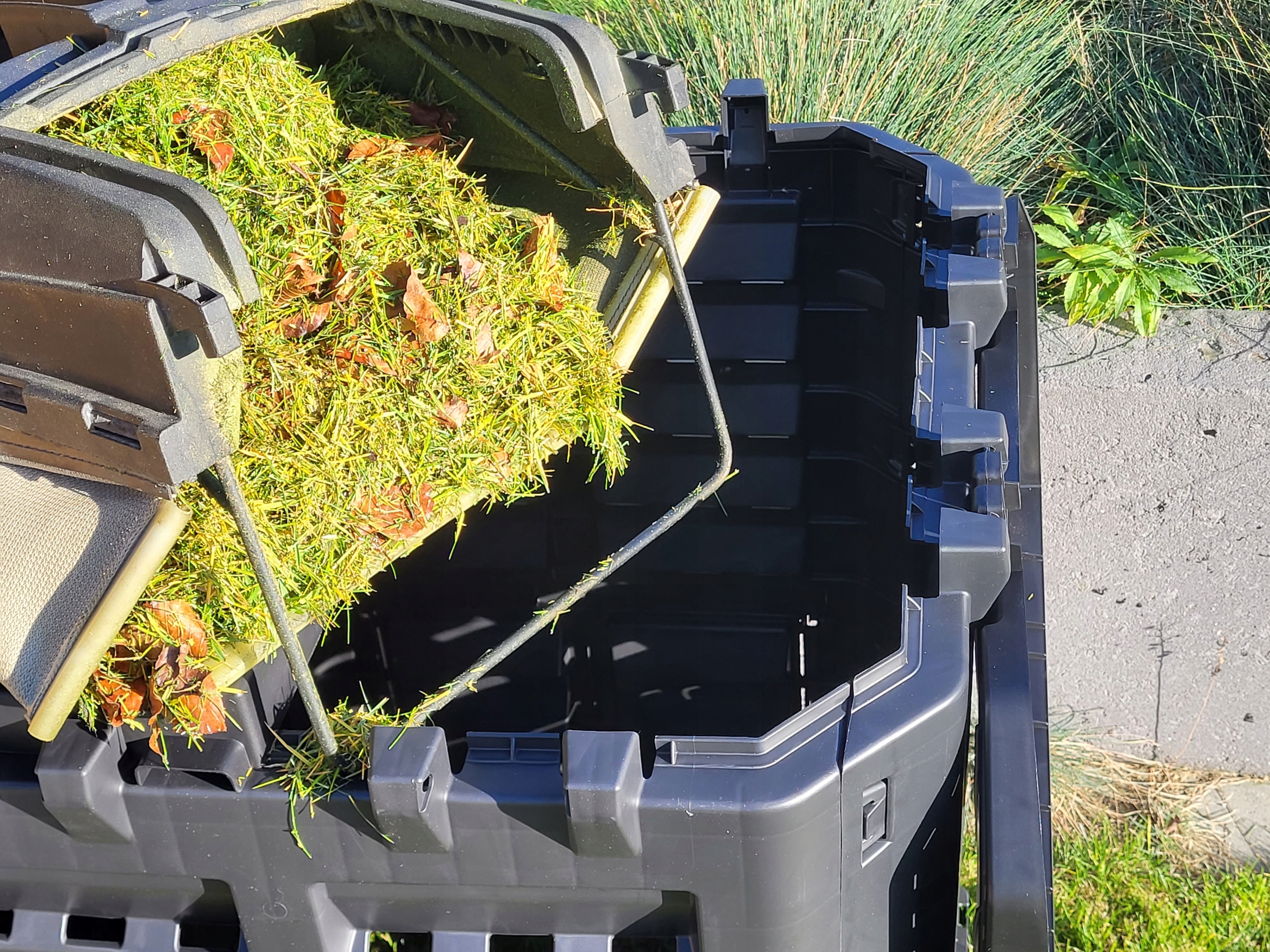 KOMPOSTOWNIK 300L NAJNOWSZY MODEL !!! Szerokość (krótszy bok podstawy) 71 cm