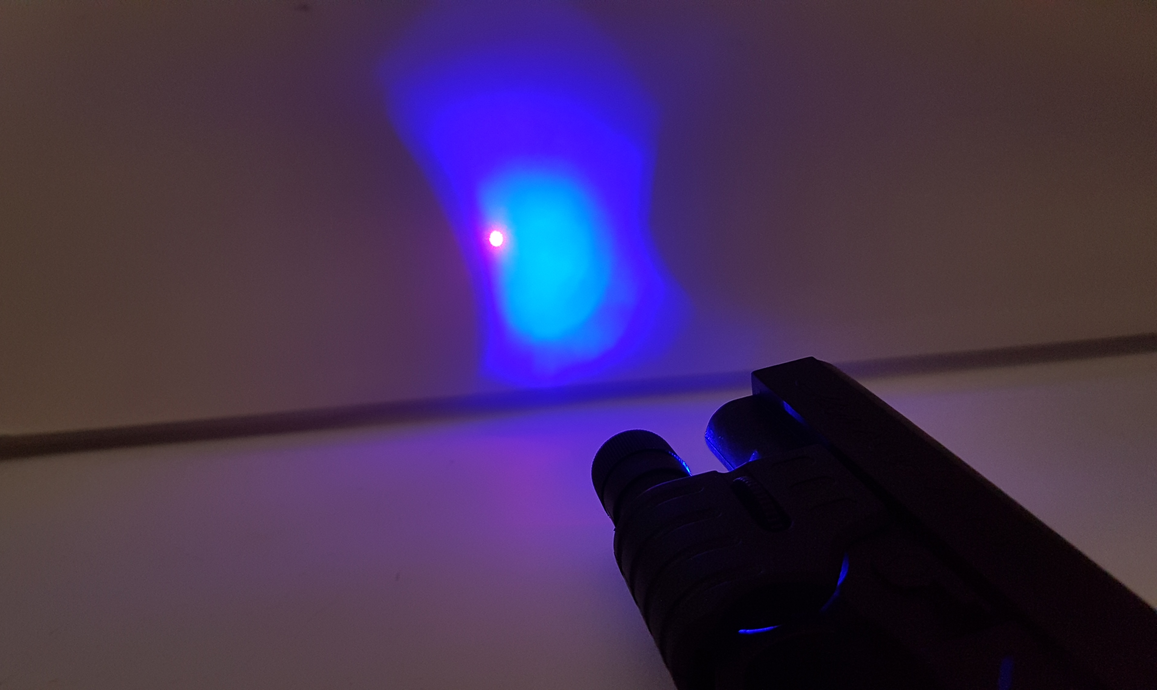 Karabin M4A1 Snajperka Na Kulki z Niebieską Latarką + Pistolet z Laserem + Granat TOMDORIX