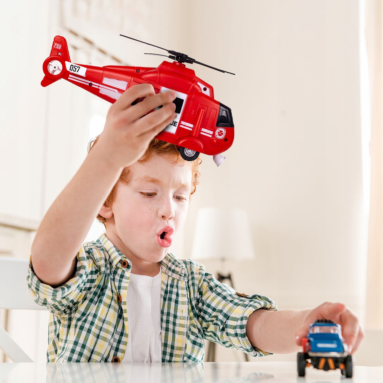 HELIKOPTER STRAŻY POŻARNEJ 1:16 ŚWIATŁO DŹWIĘK Płeć Chłopcy Dziewczynki