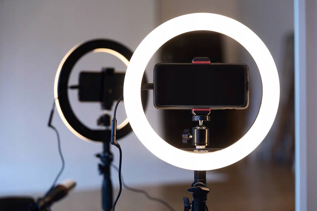 zestaw-vlog-statyw-mikrofon-lampa-led-do-telefonu-cre8tor-video-kit_o6698_17.jpg