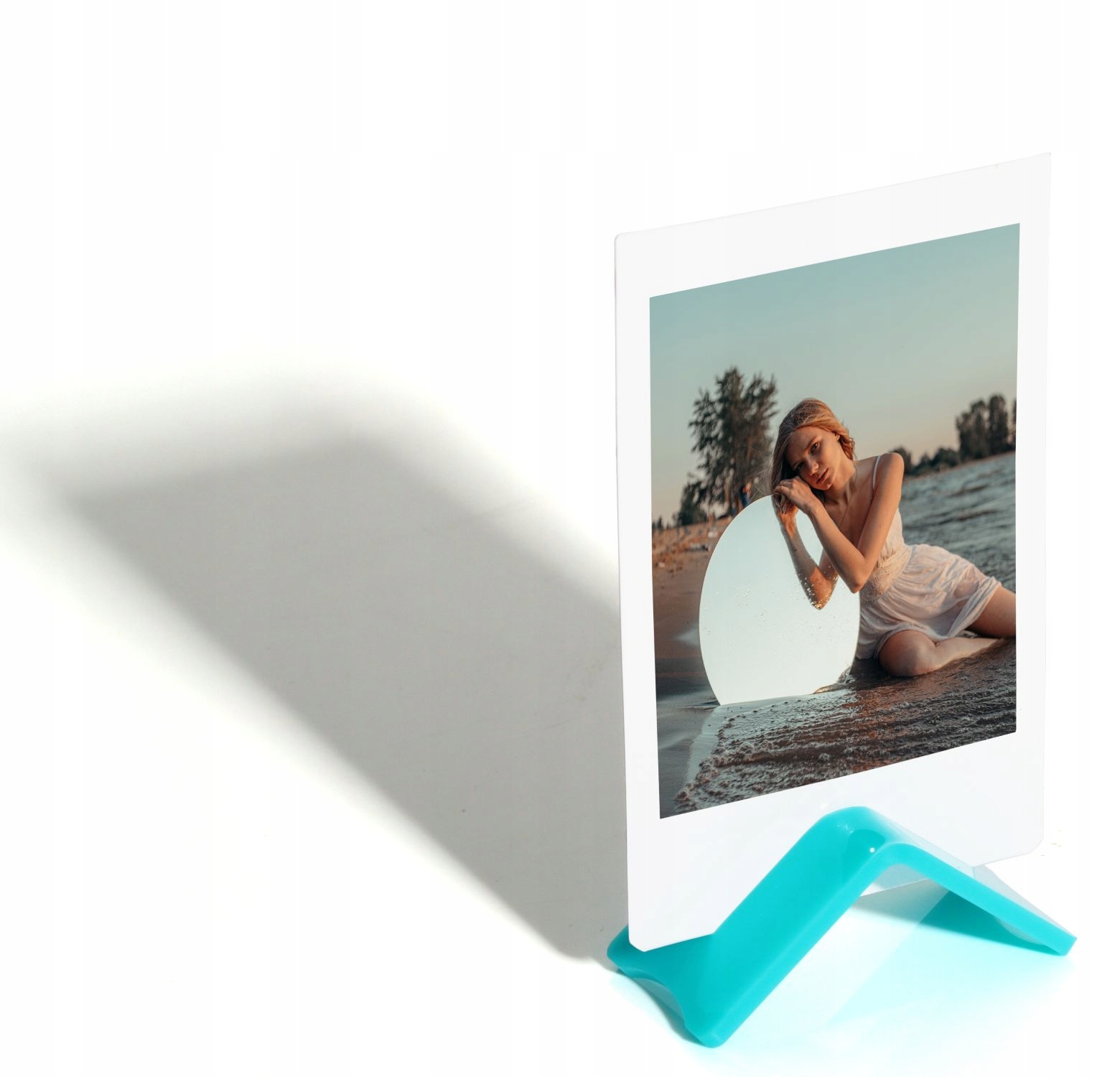 uchwyt-podstawka-ramka-na-zdjecie-fujifilm-instax-niebieski_o7037_1.jpg