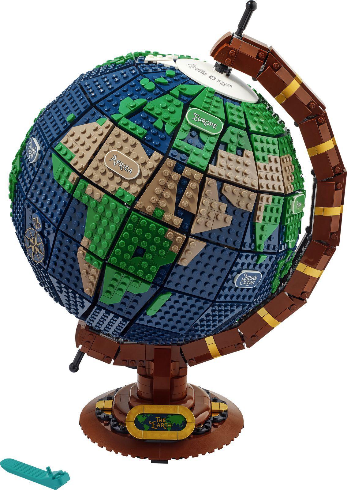 фото Блоковий конструктор LEGO Ideas The Globe (21332)
