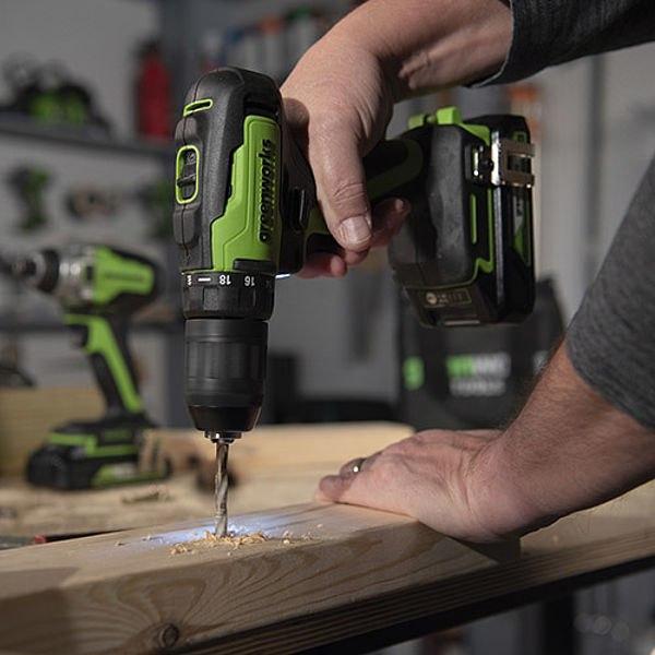 фото Шурупокрут Greenworks GD24DD35K2