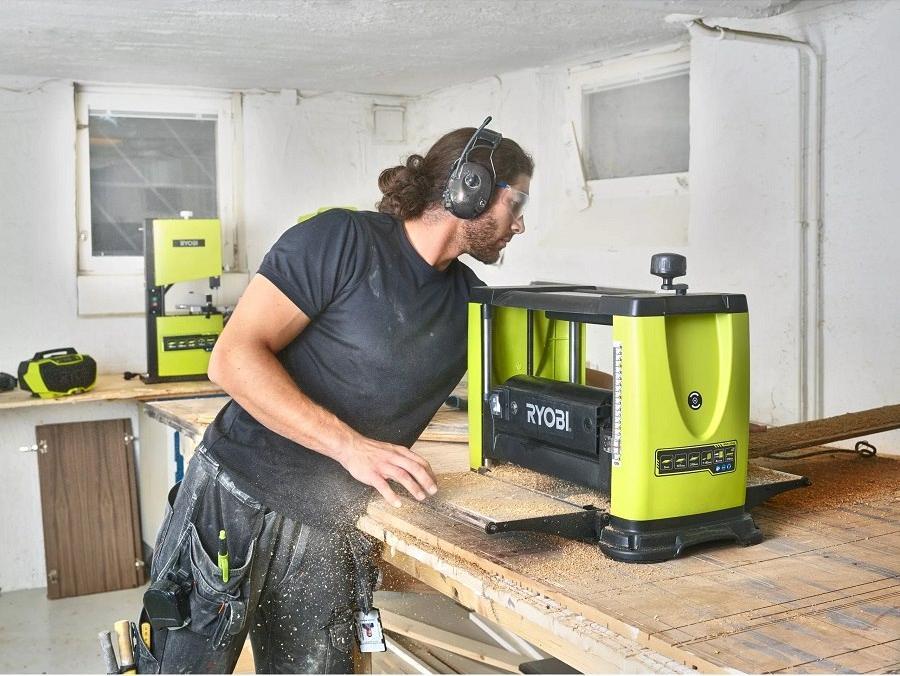 фото Односторонній рейсмусовий верстат Ryobi RAP1500G