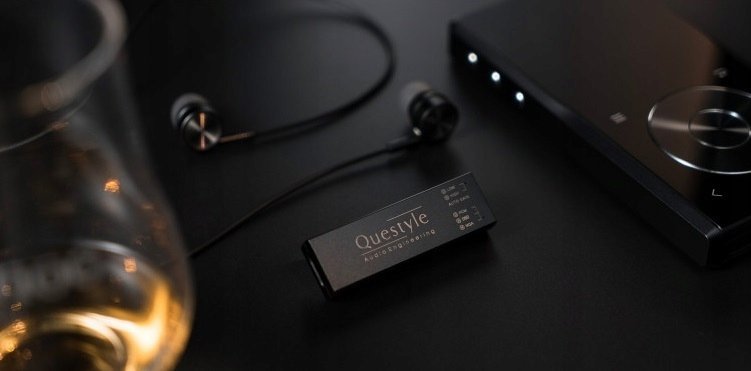 фото Портативний підсилювач для навушників Questyle M12