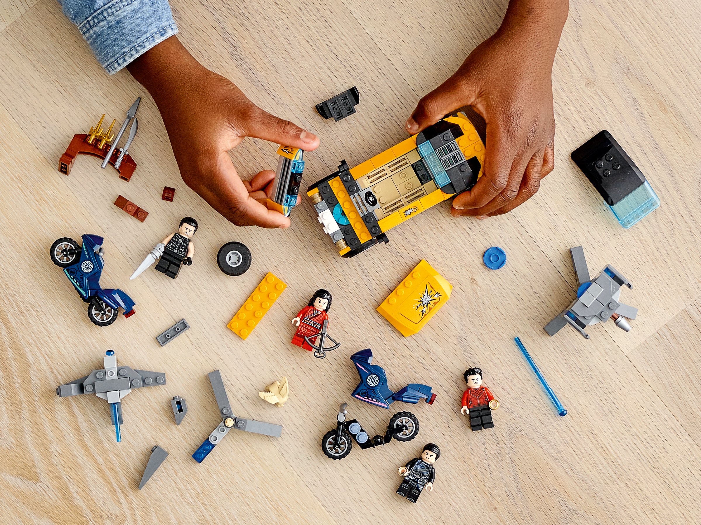 фото Блоковий конструктор LEGO Super Heroes Втеча від Десяти кілець (76176)