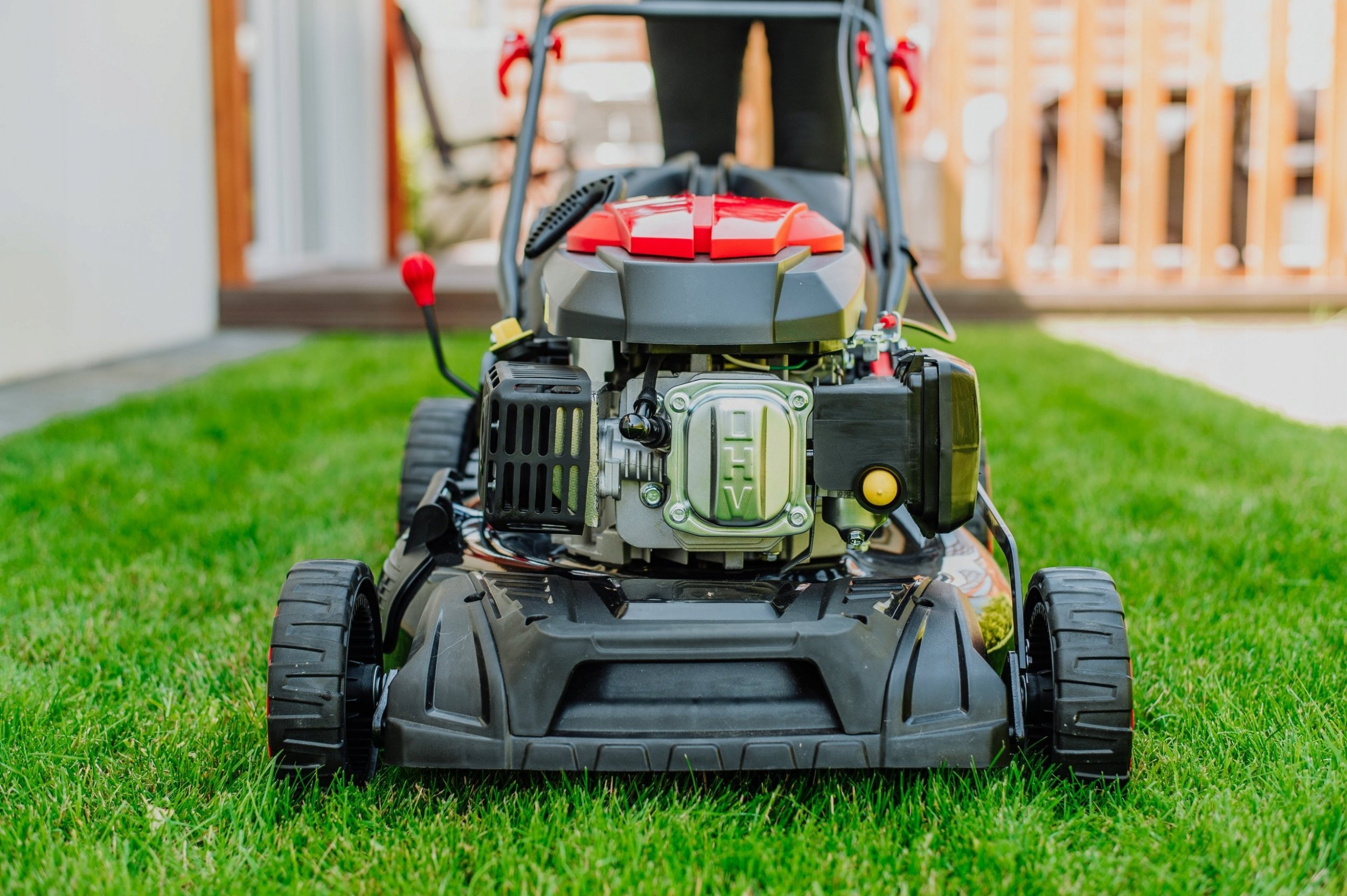 фото Газонокосарка бензинова Lehmann Bugle