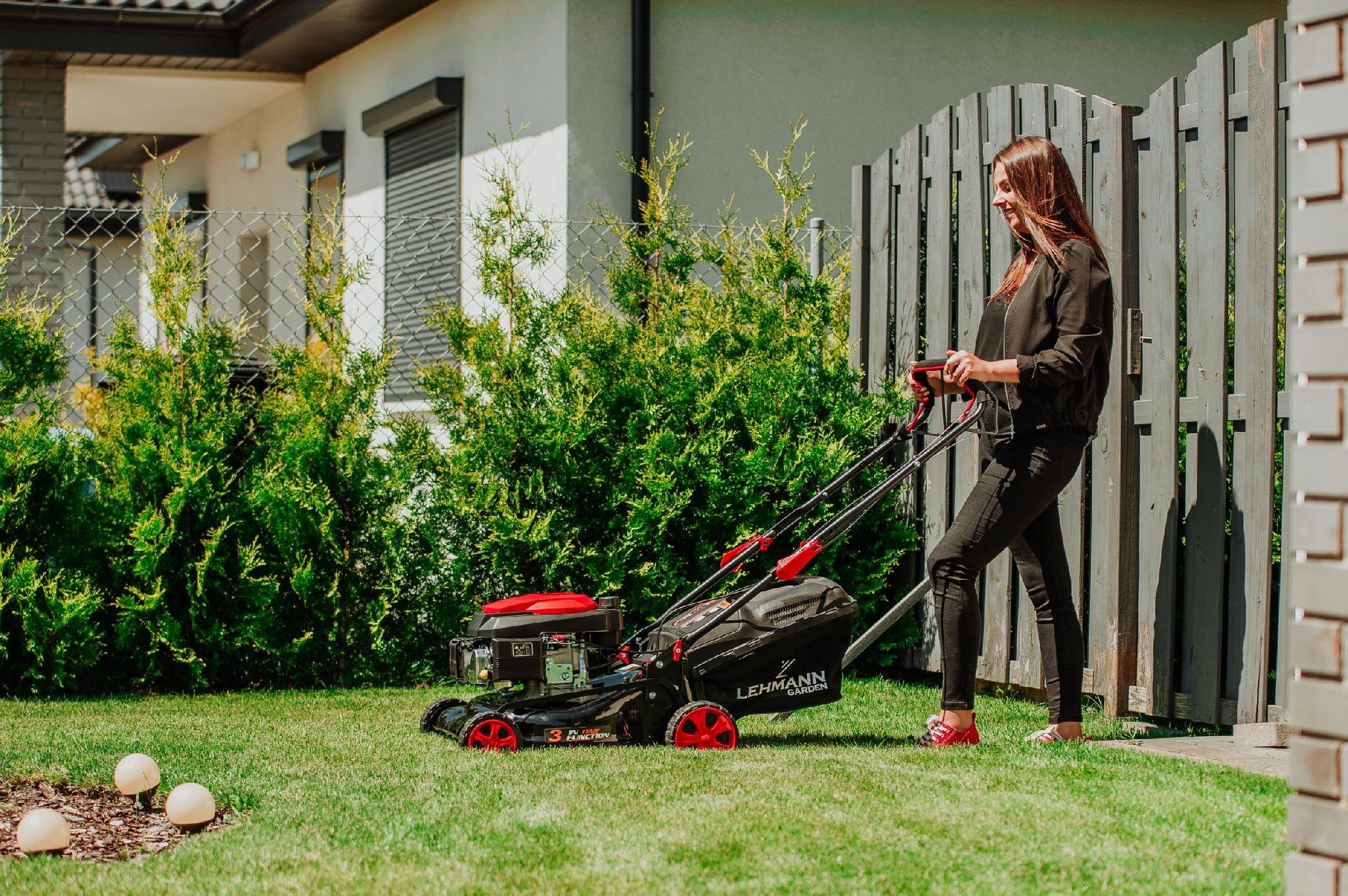 фото Газонокосарка бензинова Lehmann LGALM-2642