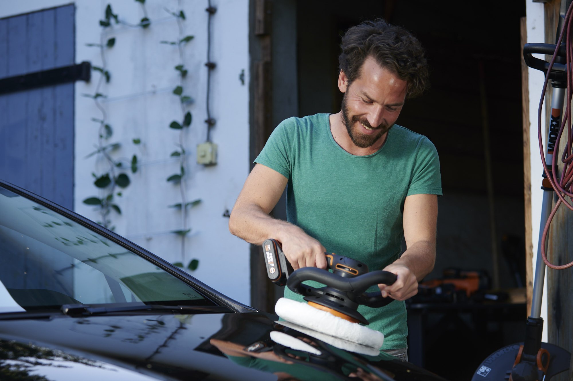 фото Полірувальна машина Worx WX856.9