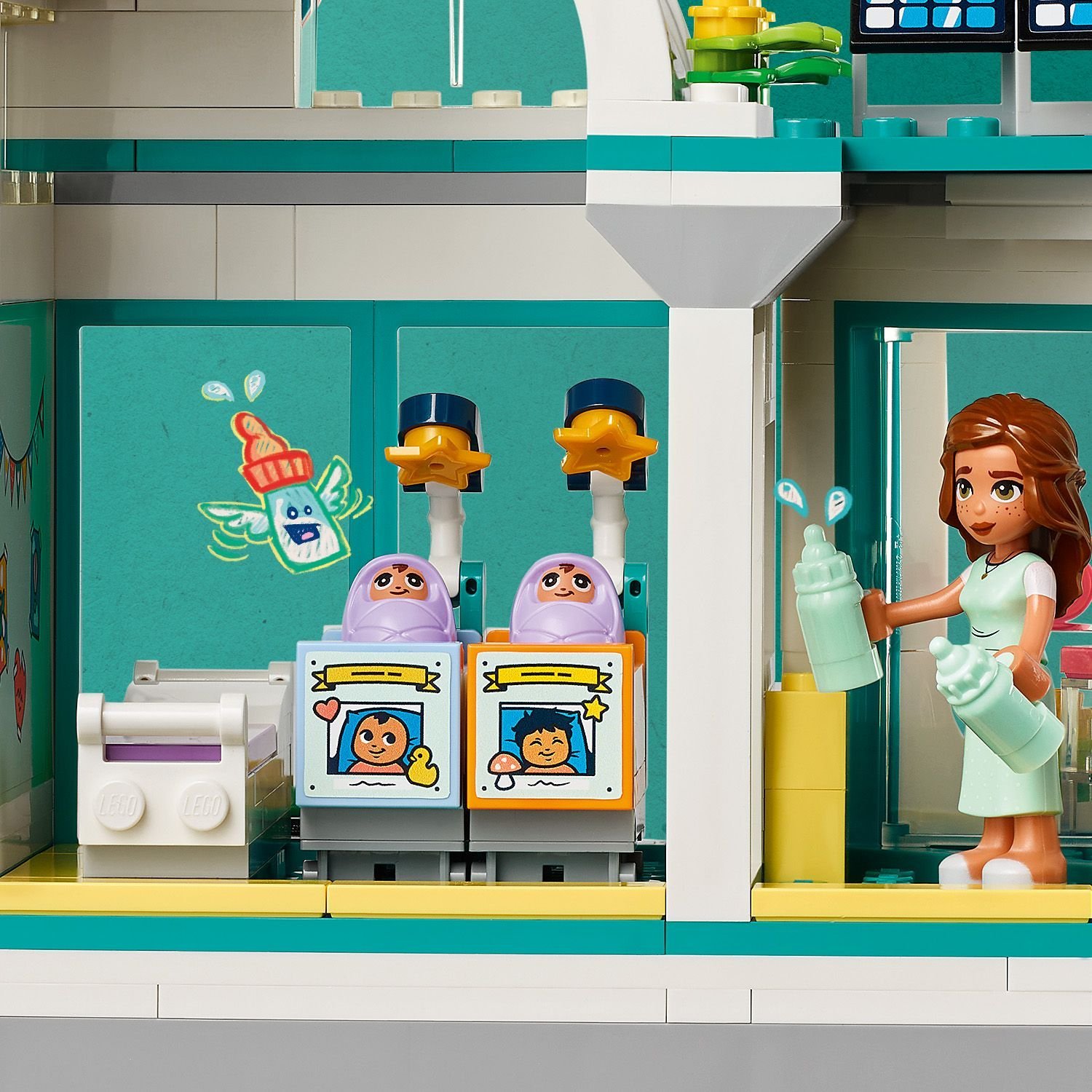 фото Блоковий конструктор LEGO Friends Лікарня в Хартлейк-Сіті (42621)