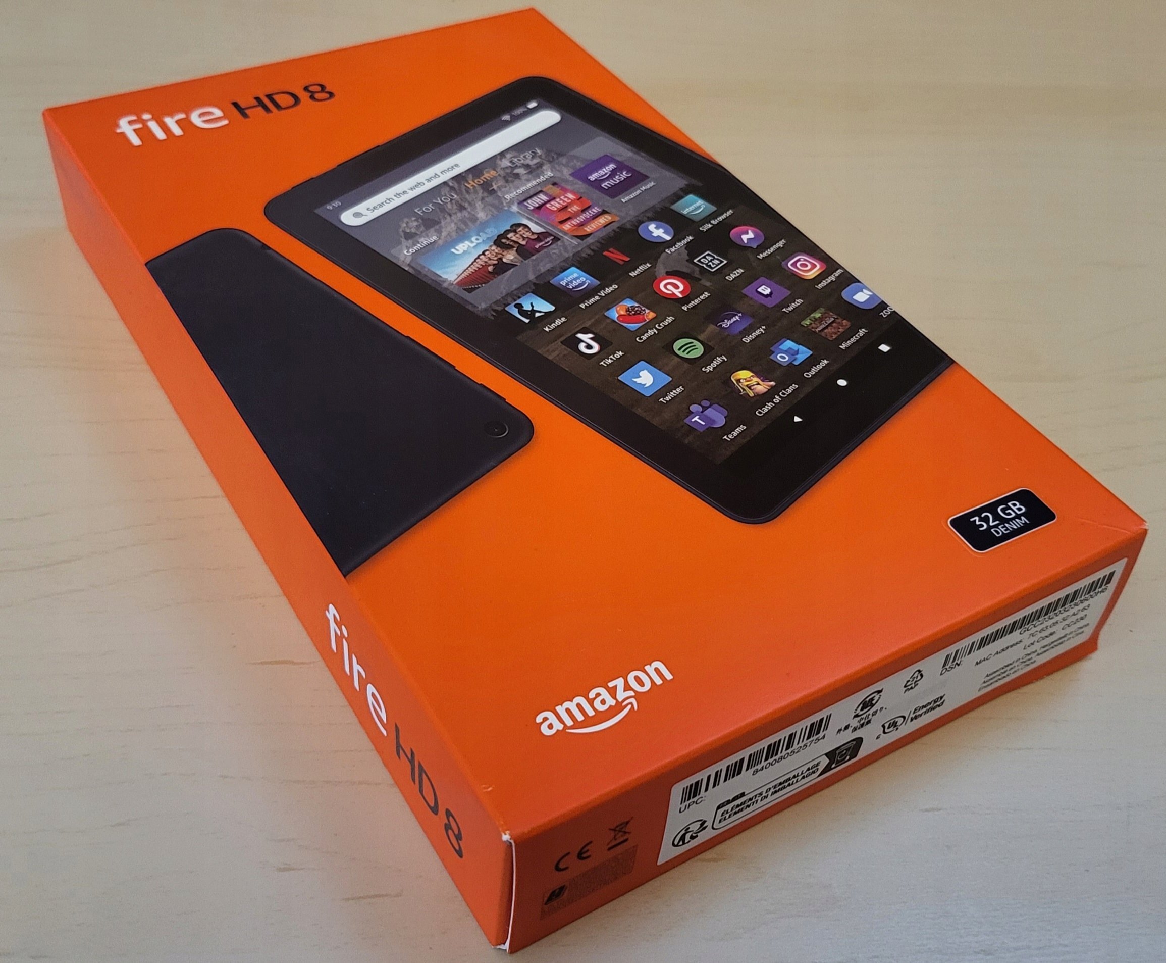 фото Планшет Amazon HD 8 32 GB Black (CF66978)