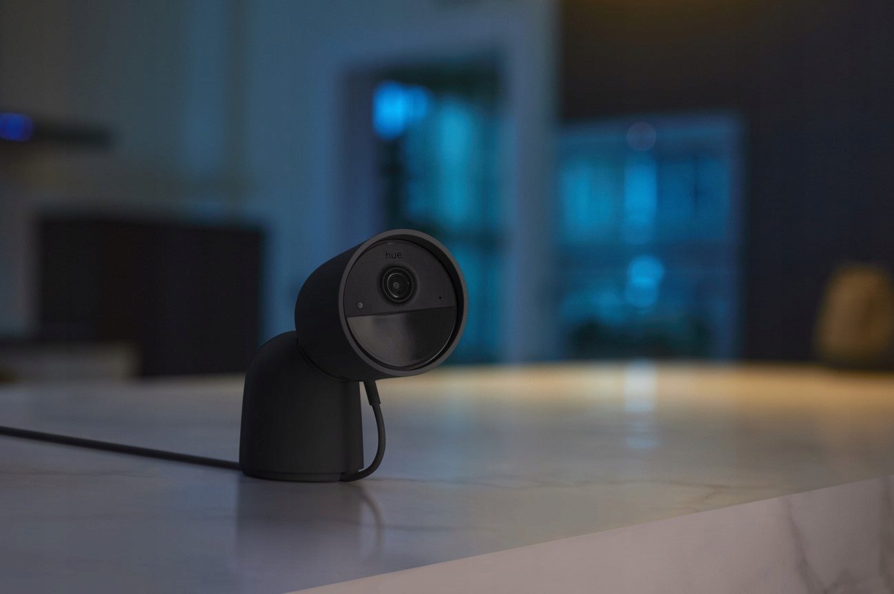 фото IP-камера відеоспостереження Philips Hue Secure Wired Desktop Black
