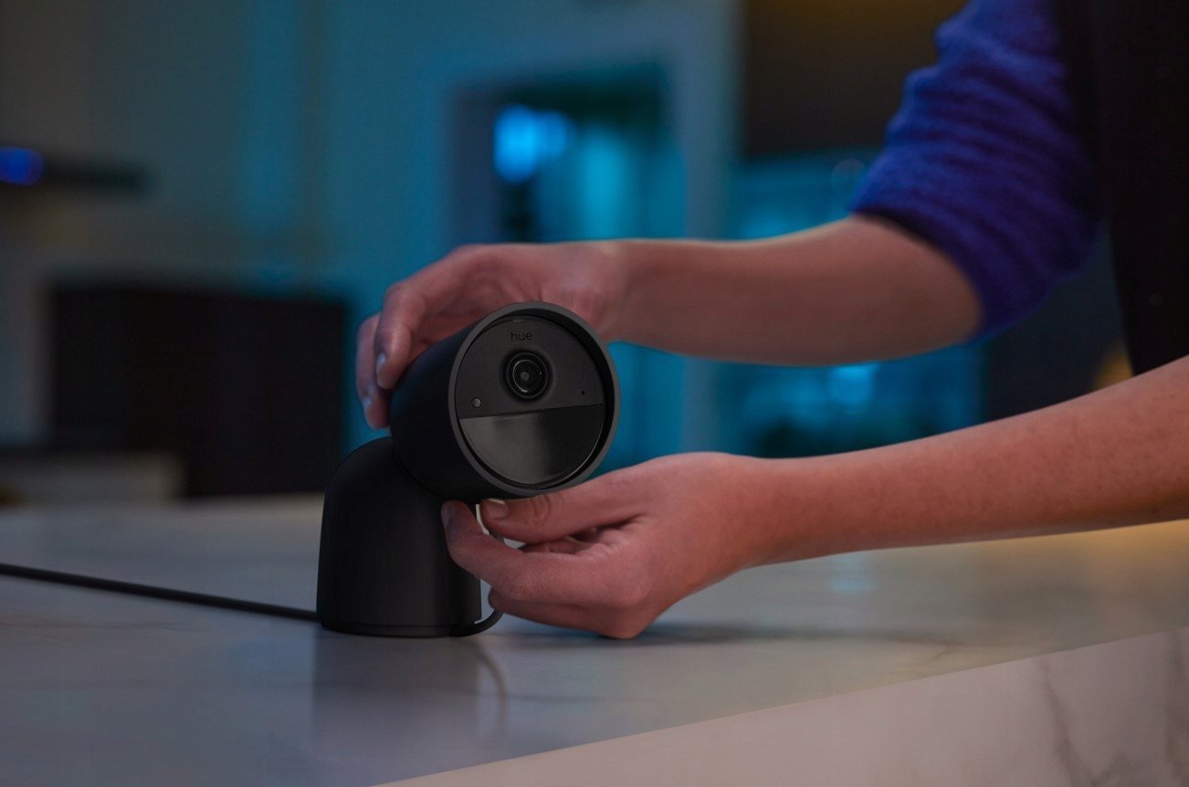 фото IP-камера відеоспостереження Philips Hue Secure Wired Desktop Black