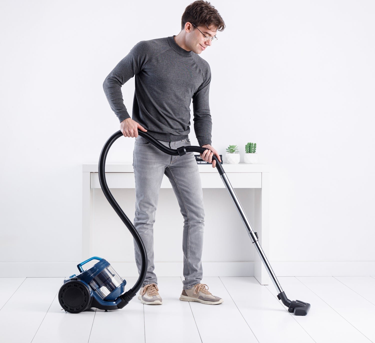 фото Пилосос безмішковий Taurus Homeland Cyclone Animal