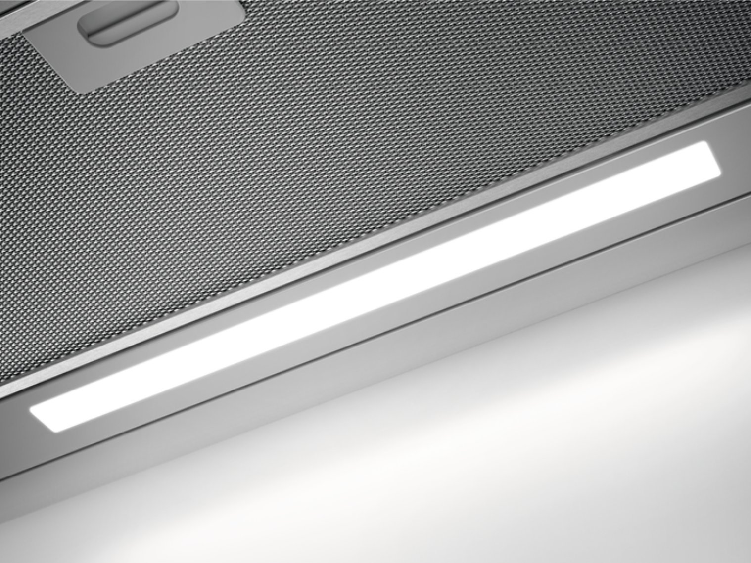 фото Витяжка телескопічна AEG DPE5660M