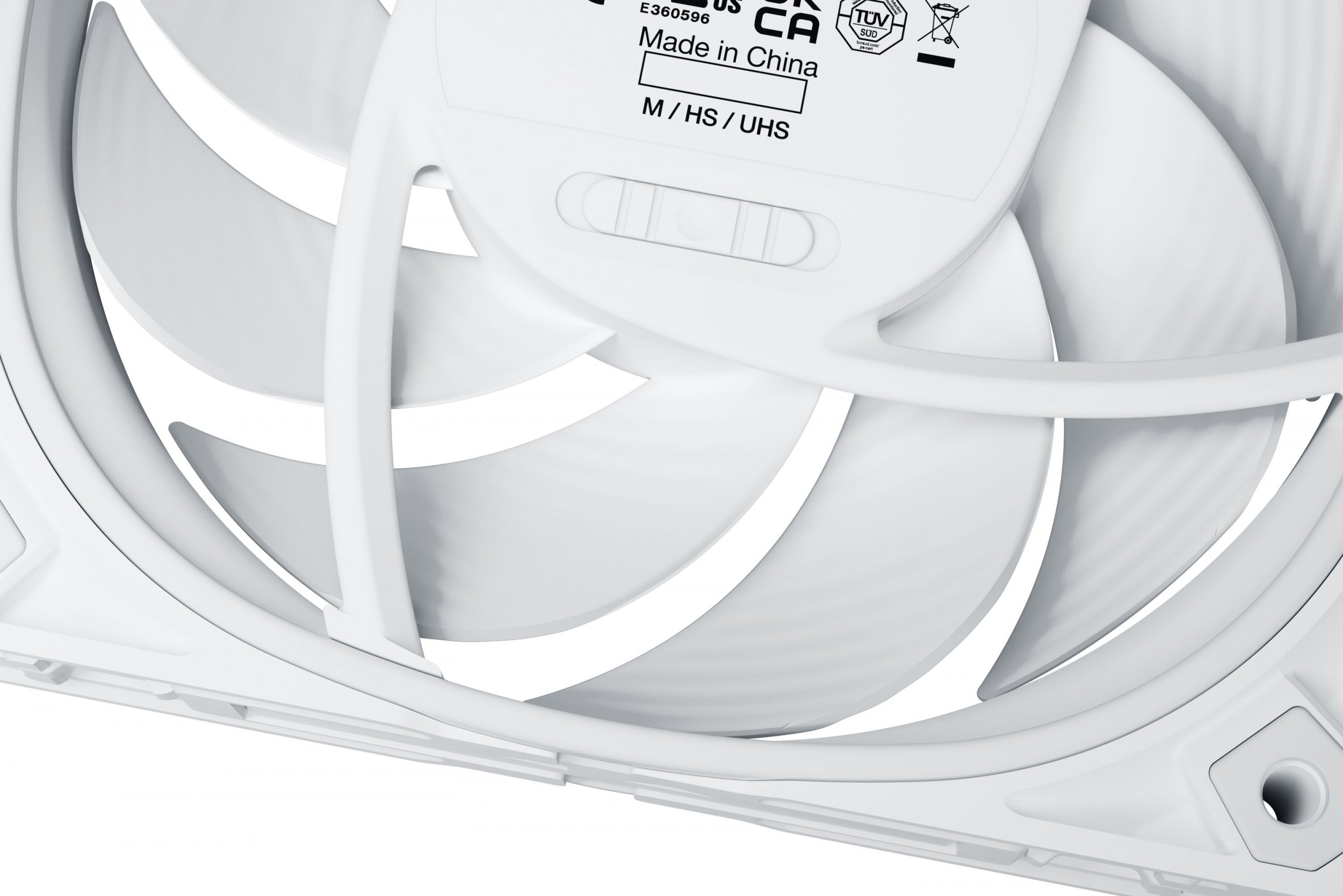 фото Вентилятор be quiet! Silent Wings PRO 4 140 PWM White (BL119)