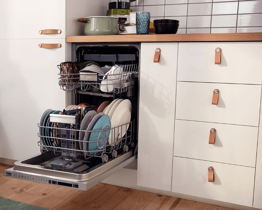 фото Посудомийна машина Beko BDIN36532