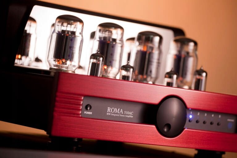 фото Інтегральний підсилювач Synthesis Roma 96DC+ Walnut