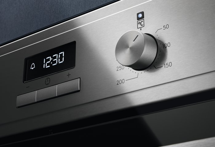 фото Духовка електрична Electrolux EOF3H70X