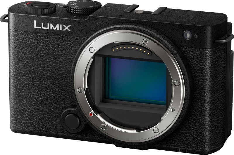 фото Бездзеркальний фотоапарат Panasonic Lumix DC-S9 Jet Black Body (DC-S9E-K)