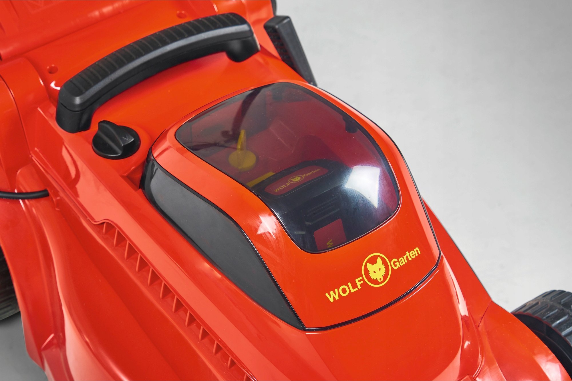 фото Газонокосарка акумуляторна Wolf-Garten Lycos 40/340 MH