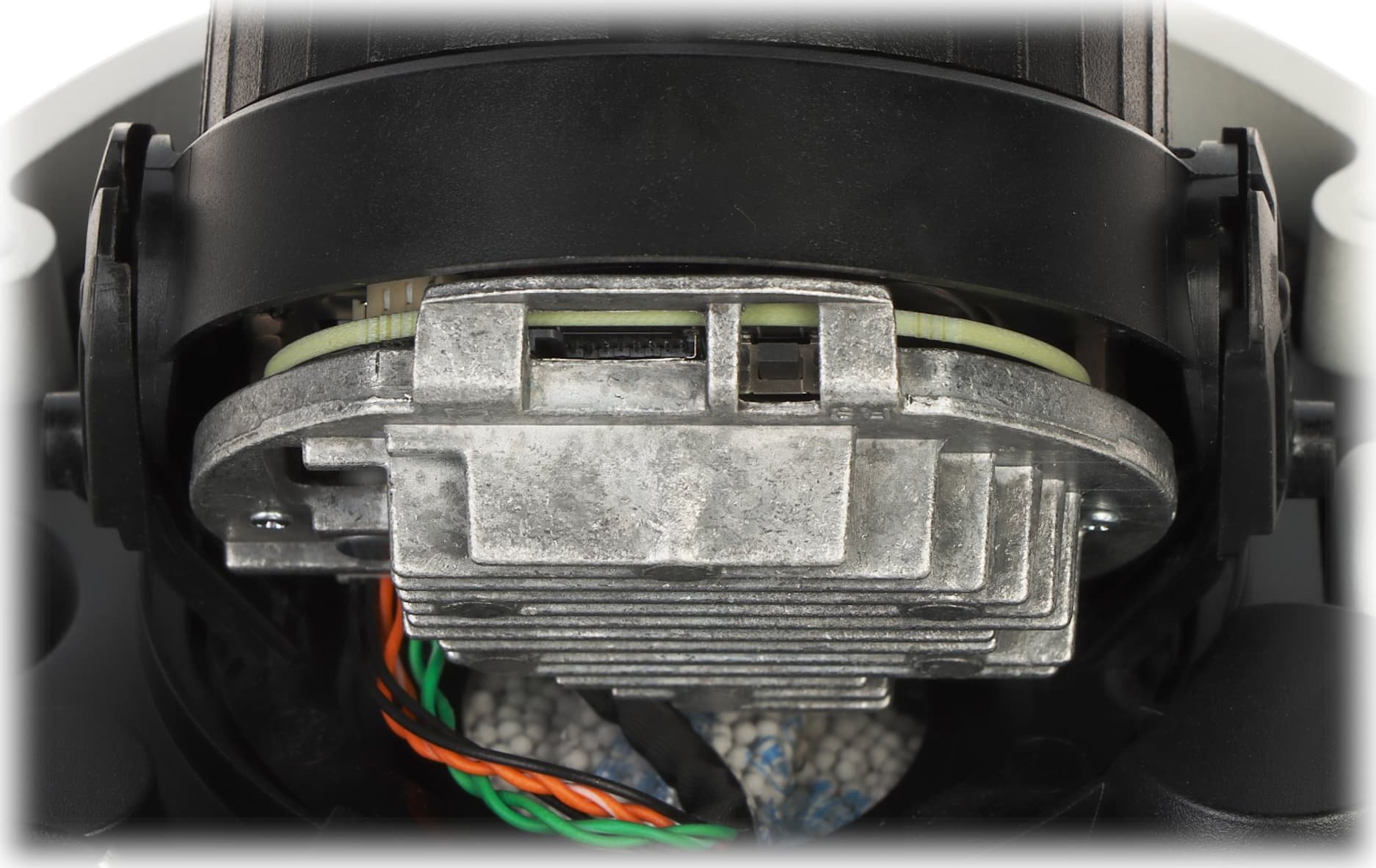 фото IP-камера відеоспостереження Hikvision DS-2CD1743G2-IZ (2.8-12 мм)