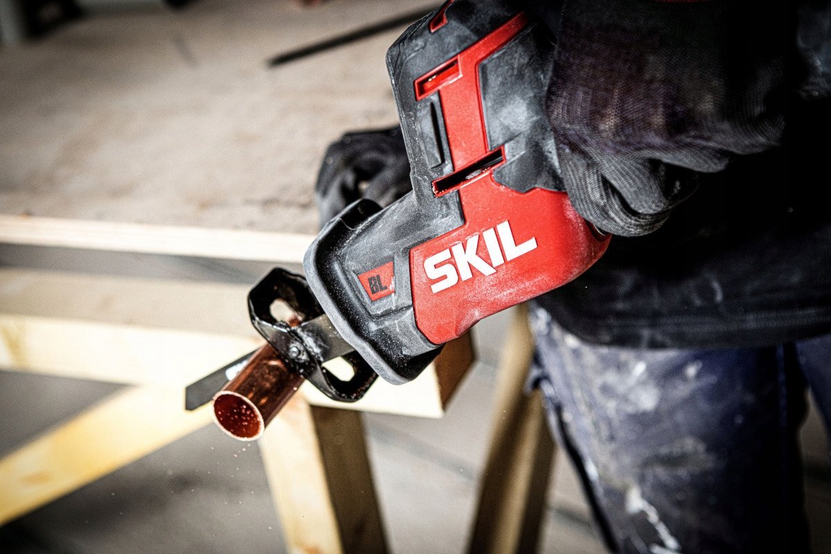 фото Шабельна пила Skil SW1E3475CA