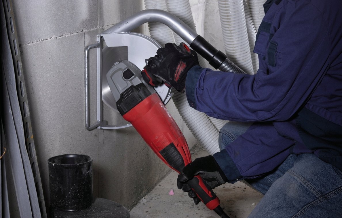 фото Болгарка (кутова шліфувальна) Milwaukee AGVK 24-230 EK/DMS (4933451414)