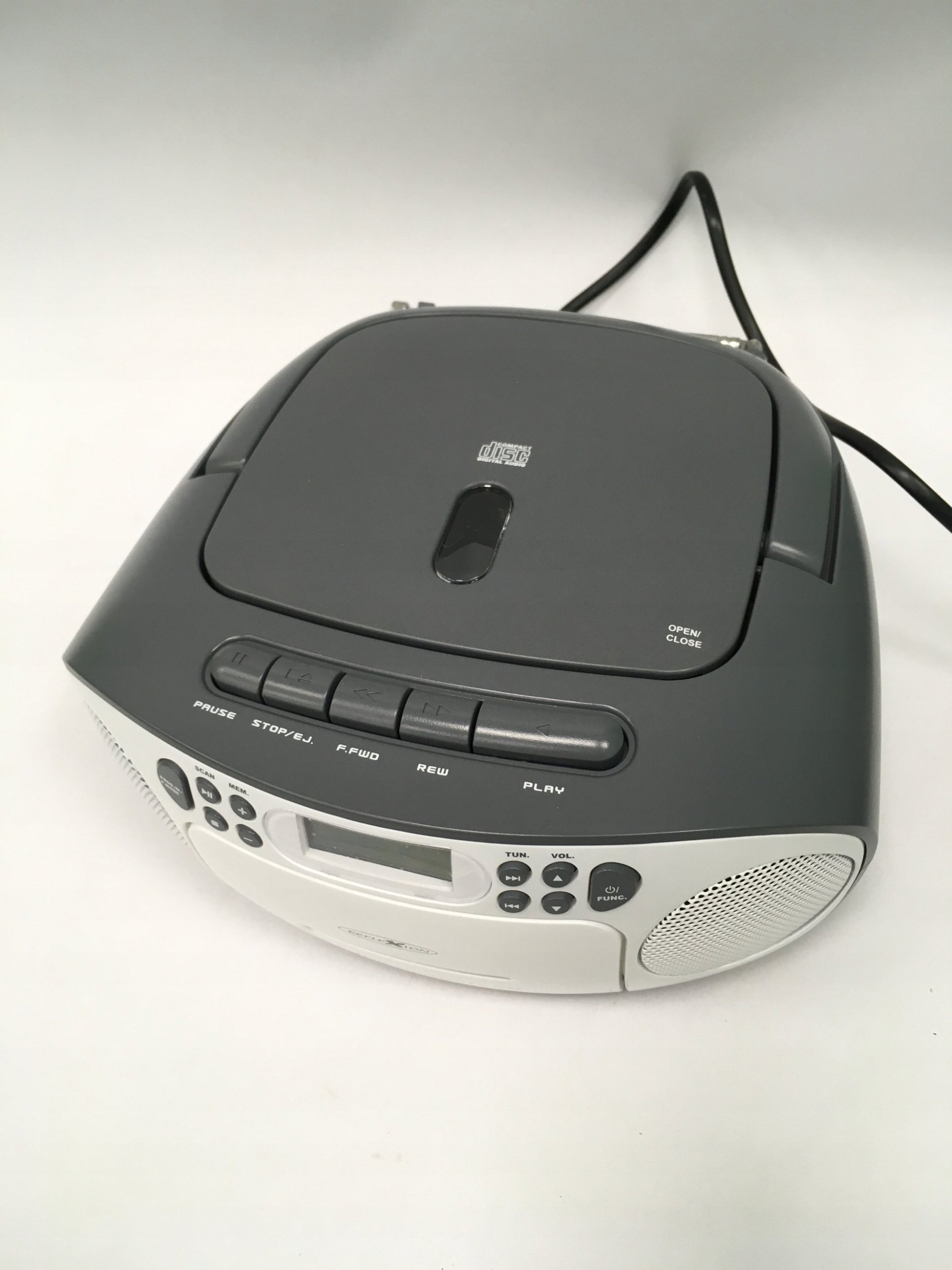 фото Радіоприймач Reflexion RCR2260 Grey