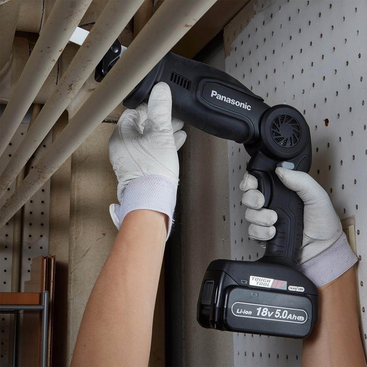 фото Шабельна пила Panasonic EY47A1X32