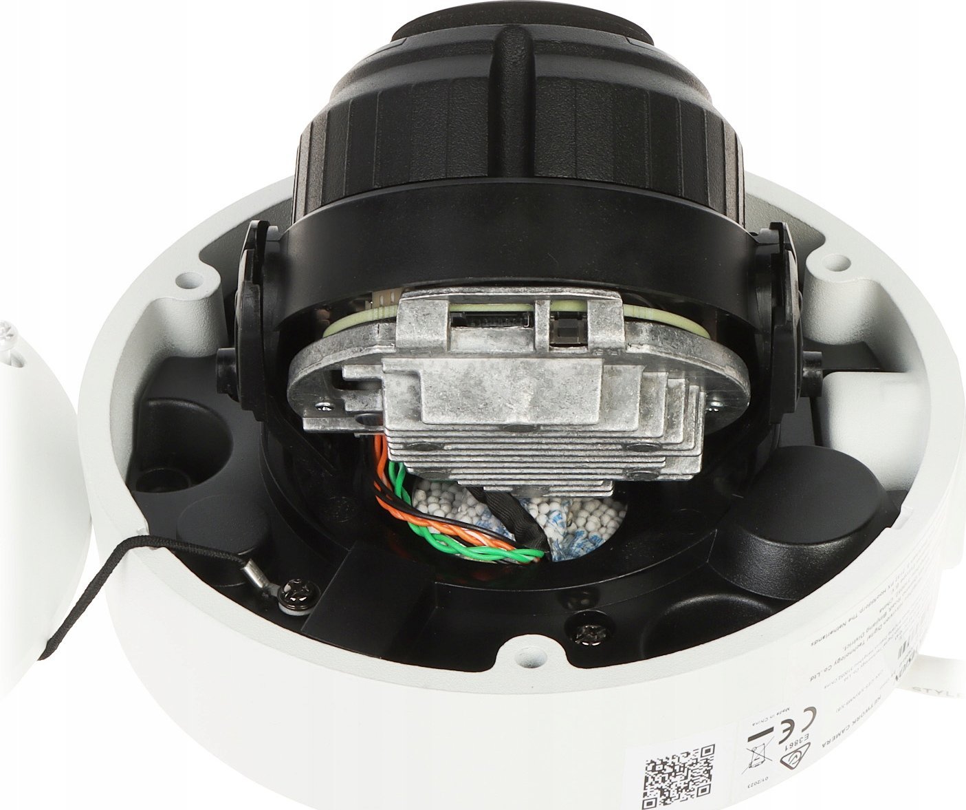 фото IP-камера відеоспостереження Hikvision DS-2CD1743G2-IZPL (2.8-12 мм)