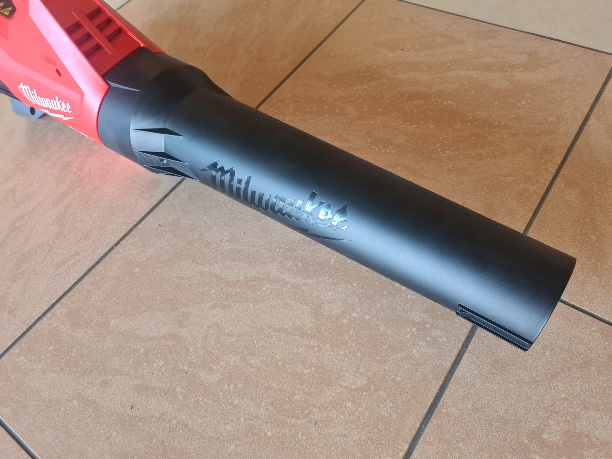 фото Садова повітродувка Milwaukee M18 FBLG3-802 (4933493302)