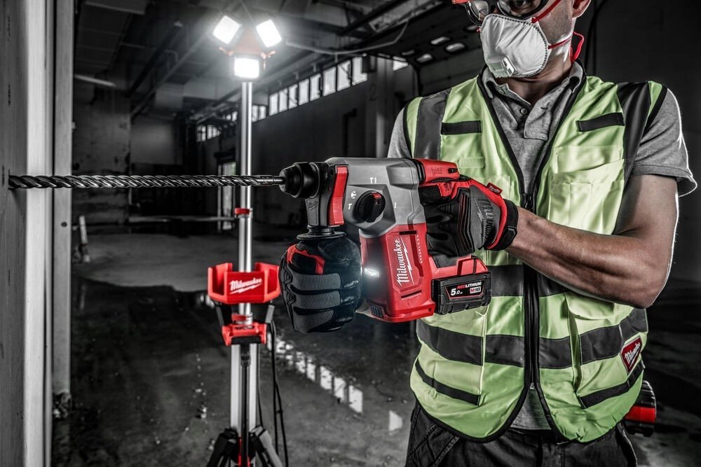 фото Перфоратор Milwaukee M18 BLH-502X (4933478894)