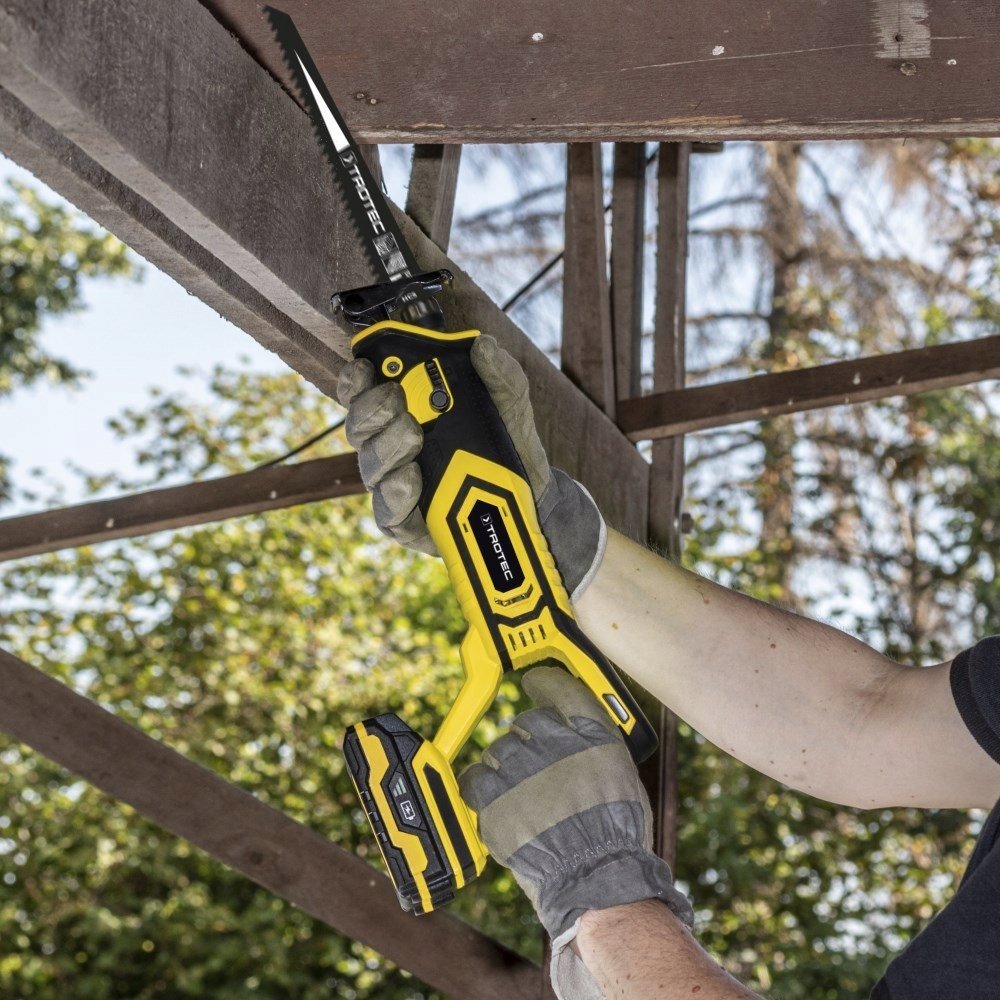 фото Шабельна пила Trotec PRCS 10-20V