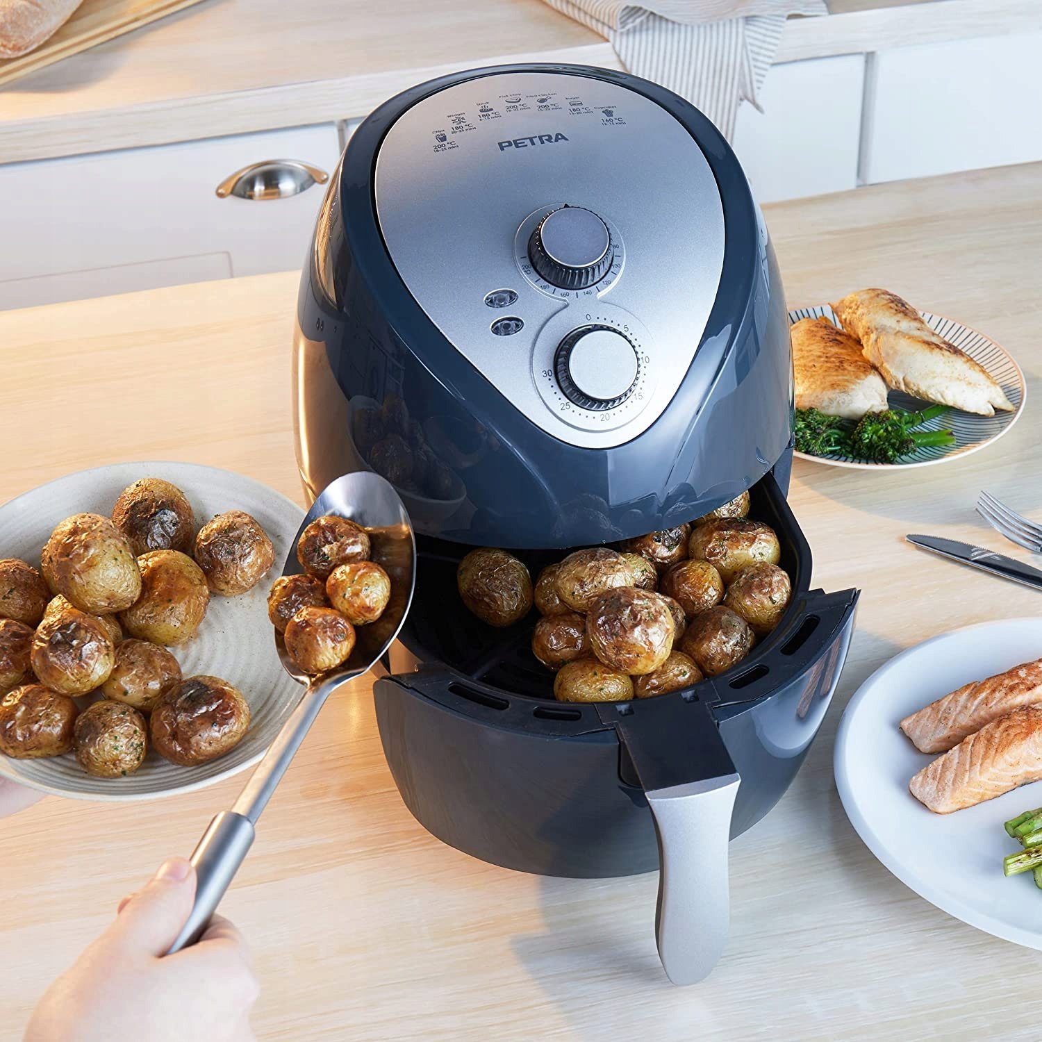 фото Аерофритюрниця Petra 3.2L 1300W