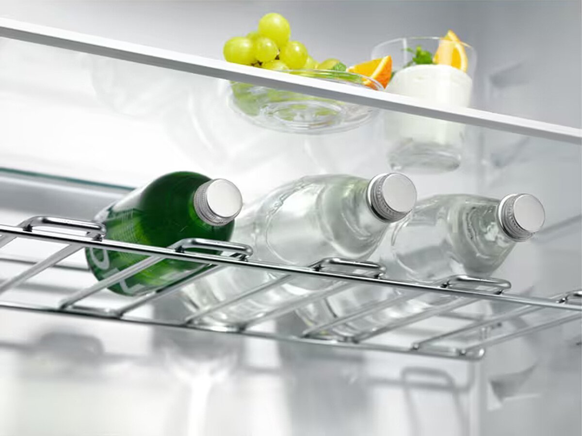 фото Холодильник з морозильною камерою Electrolux ENT6ME19S