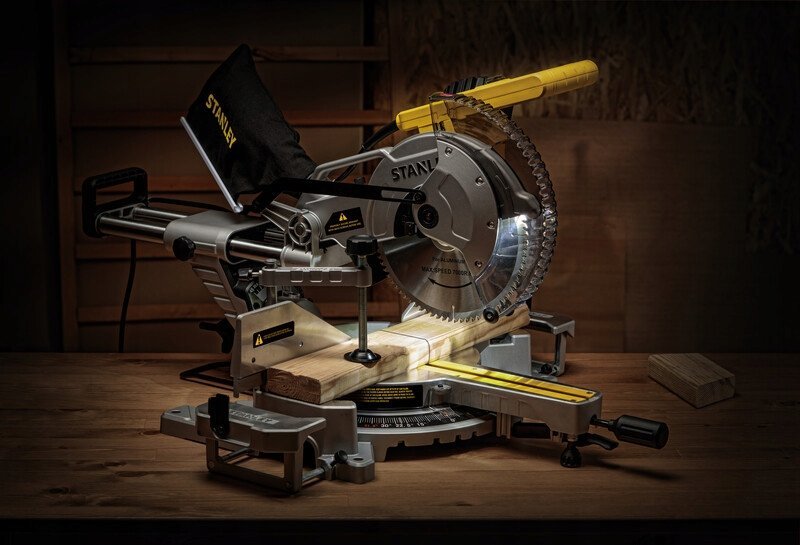 фото Монтажна пилка Stanley SM1800